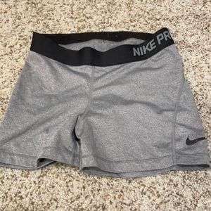 Nike pros size medium